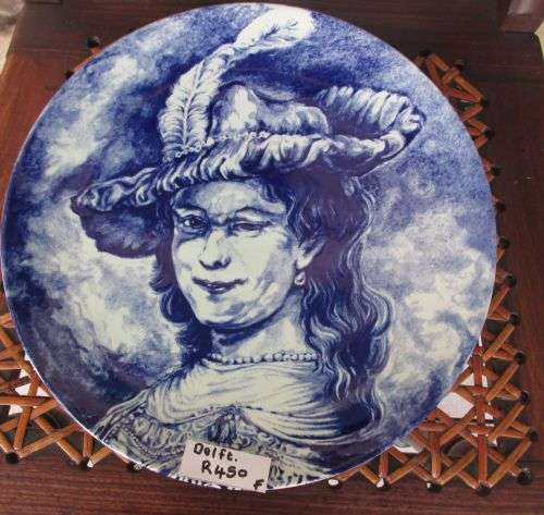 BOCH ' LA SOUVIERE"  DELFTS WALL PLATE  DIAMETER   28.5 CM