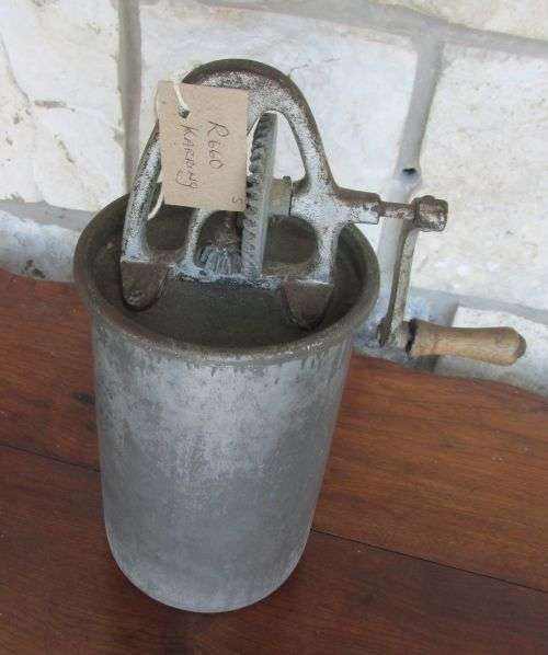 BUTTER CURN   IN WORKING CONDITION