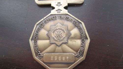 2 POLICE MEDALS AND MILK JUG