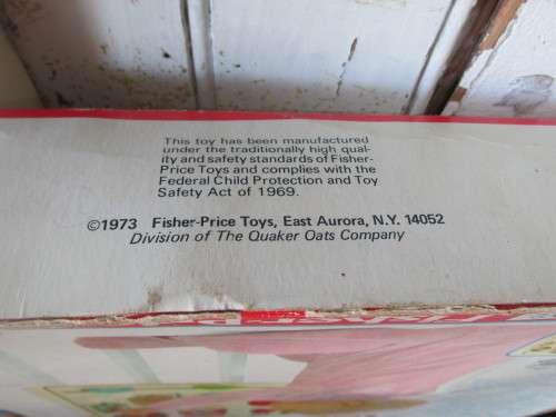 GRIP AND PLAYPEN  ACTIVIY CENTRE IN ORIGINAL BOX  FISHER- PRICE TOYS  MADE IN USA