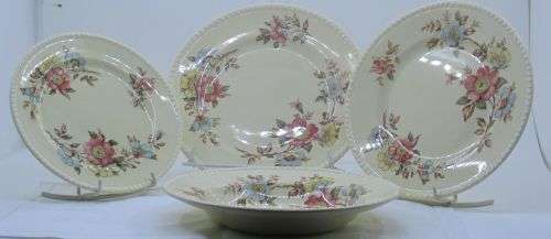 SET OF 4 SWINNERSTONS PIECES