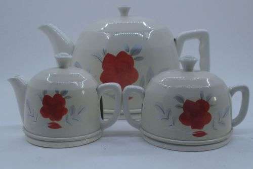 UNMARKED TEA SET