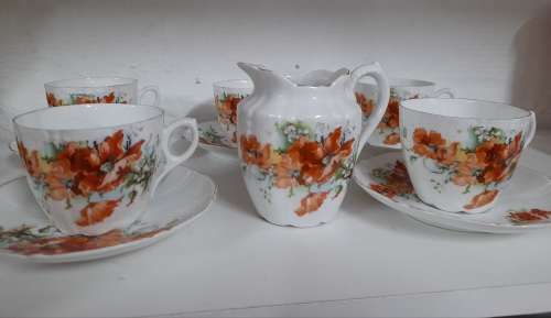 UNMARKED TEA SET 11 PIECES