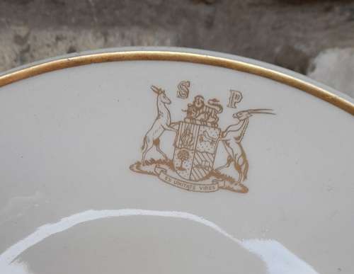 SOUTH AFRICAN RAILWAYS     CROCERY    ONE DINNER PLATE    DIAMETER 25 CM