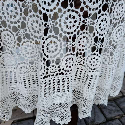 HAND MADE ROUND TABLE CLOTH
