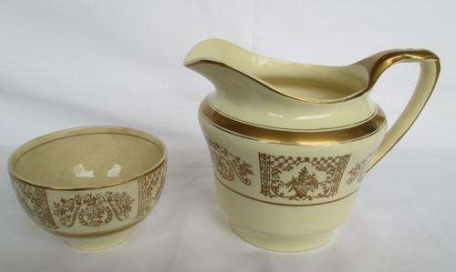 Beautiful Johnson Bros Milk jug and sugar bowl