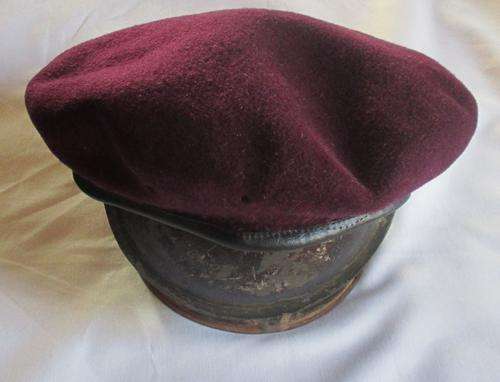 MAROON BERET PARATROOPER OR RECCE?
