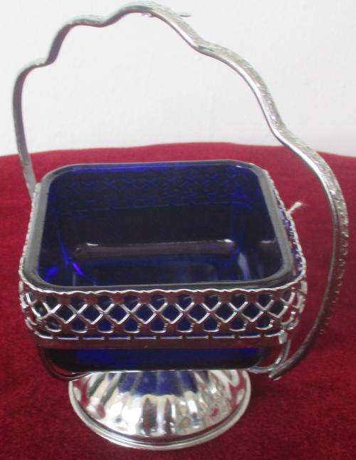 BLUE GLASS SMALL DISH.