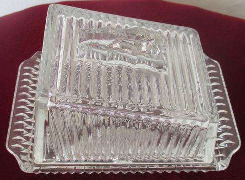 VINTAGE PRESS GLASS BUTTER DISH