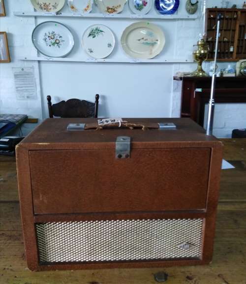 SMD VINTAGE VALVE  RADIO