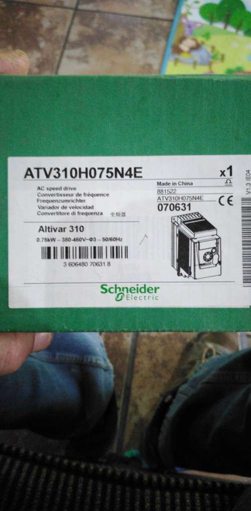 Schneider 0.75kw Vsd