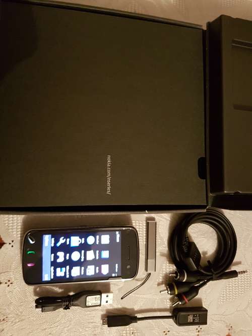 ~~ NOKIA N97 IN BOX - PLEASE READ ~~