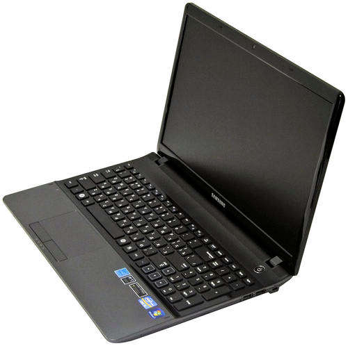 ~~ SAMSUNG NP300E5C - 1000GB HDD; 4GB RAM; DVD RW ROM ~~