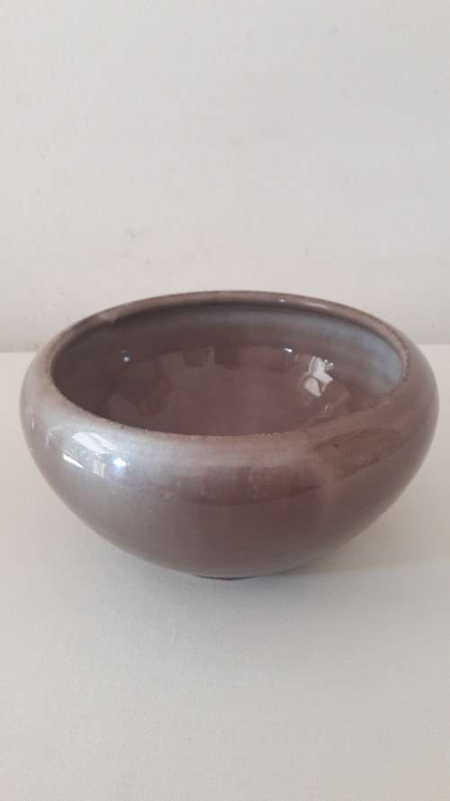 Linn Ware studio pottery bowl in mottled mauve/grey colour circa 1940's