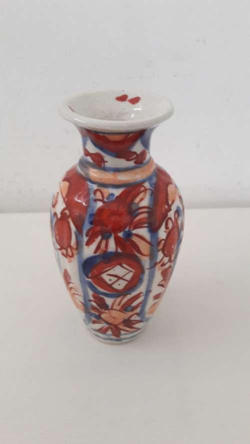 Japanese Imari Arita ware small  bottle vase Meiji period