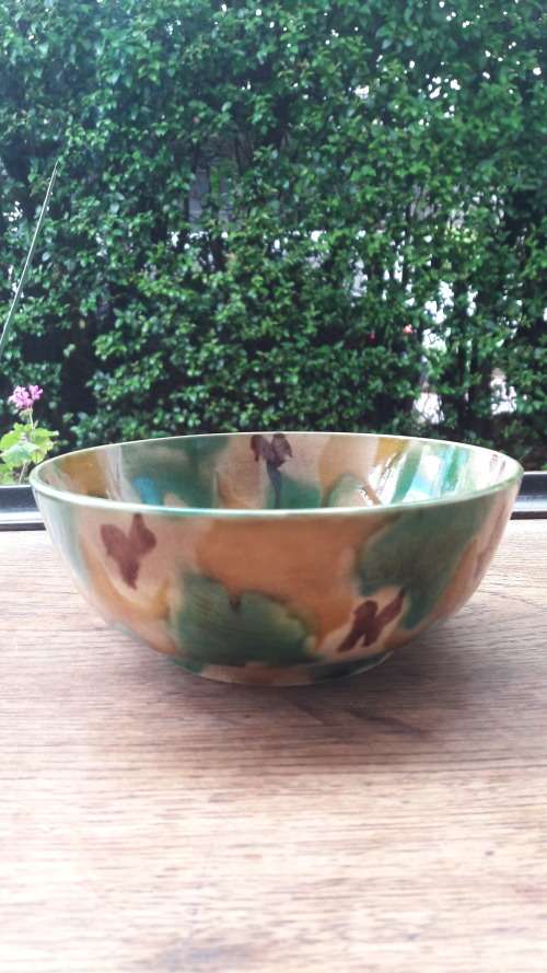 Chinese ceramic bowl Qing dynasty 19th Century with Sancai glaze
