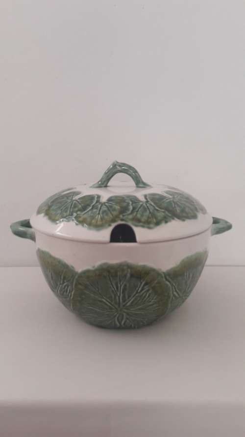 Majolica tureen by Secla Portugal mid 20th Century