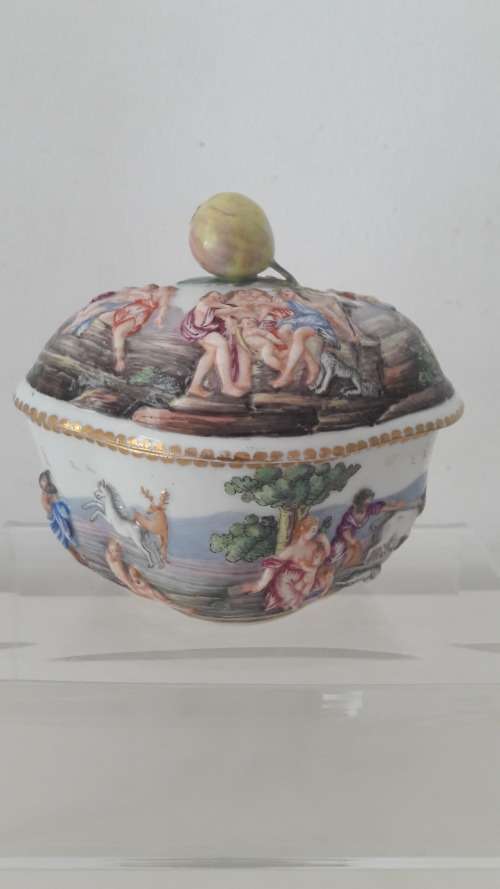 Capodimonte Naples antique 19th Century lidded trinket box hand painted