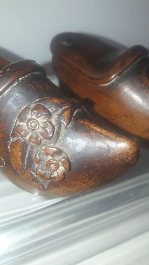 Rare WW1 Trench Art pair of wooden sabots/clogs snuff boxes prob French 1914-19