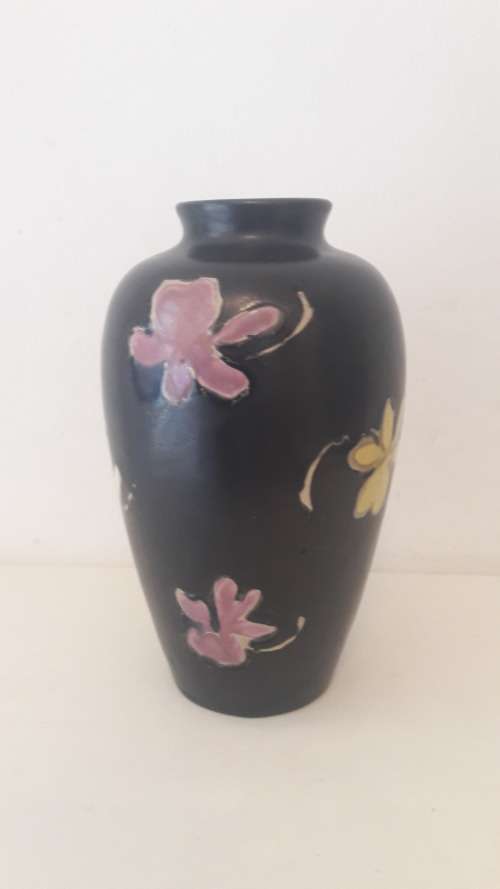 Collectible Japanese Awaji Art Deco vase 1930's with floral motif