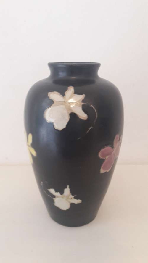 Collectible Japanese Awaji Art Deco vase 1930's with floral motif