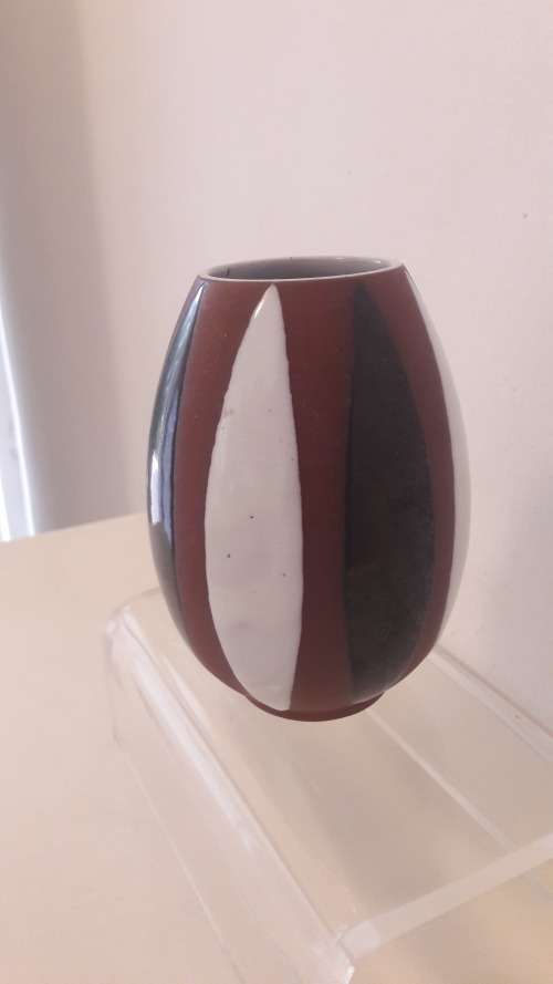 Scandinavian  Danish studio pottery vase by Edith Nielsen 1950`s
