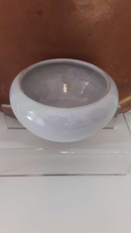 Collectible Linn Ware studio pottery bowl white glaze with mauve tints circa 1940's