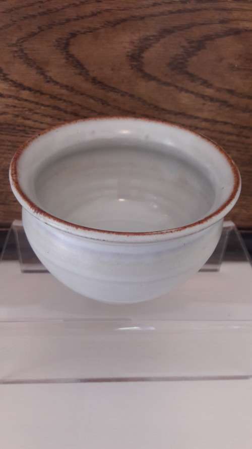 Small Linn Ware bowl in matte white glaze circa 1940's