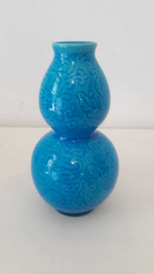 Chinese double gourd shape vase in turquoise glaze Qing dynasty mark 20th Century