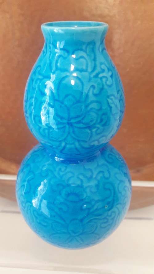 Chinese double gourd shape vase in turquoise glaze Qing dynasty mark 20th Century