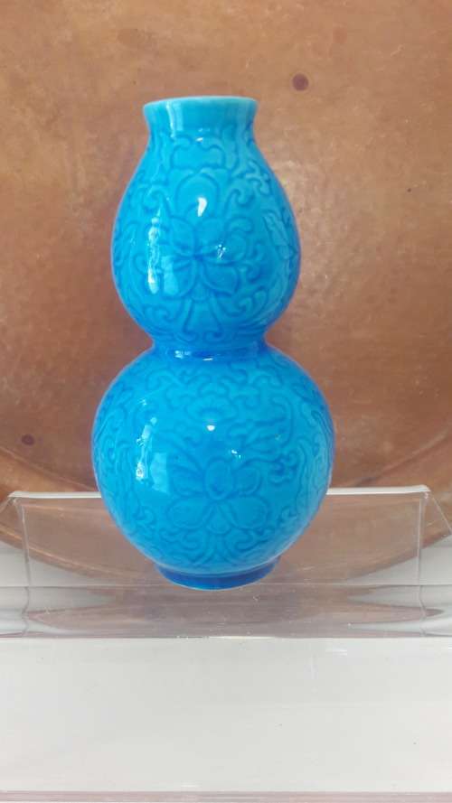 Chinese double gourd shape vase in turquoise glaze Qing dynasty mark 20th Century