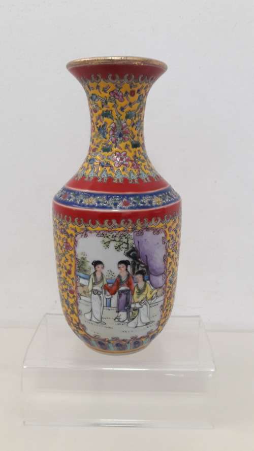 Unusual Chinese yellow ground famille rose style porcelain vase Qing dynasty Qianlong mark