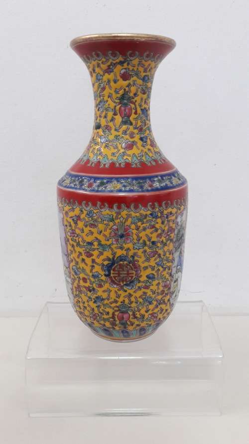 Unusual Chinese yellow ground famille rose style porcelain vase Qing dynasty Qianlong mark