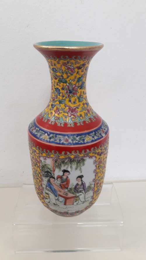 Unusual Chinese yellow ground famille rose style porcelain vase Qing dynasty Qianlong mark