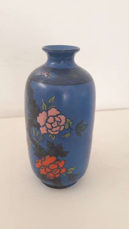 Art Deco Shelley ceramic vase in Chinoiserie style circa 1920's
