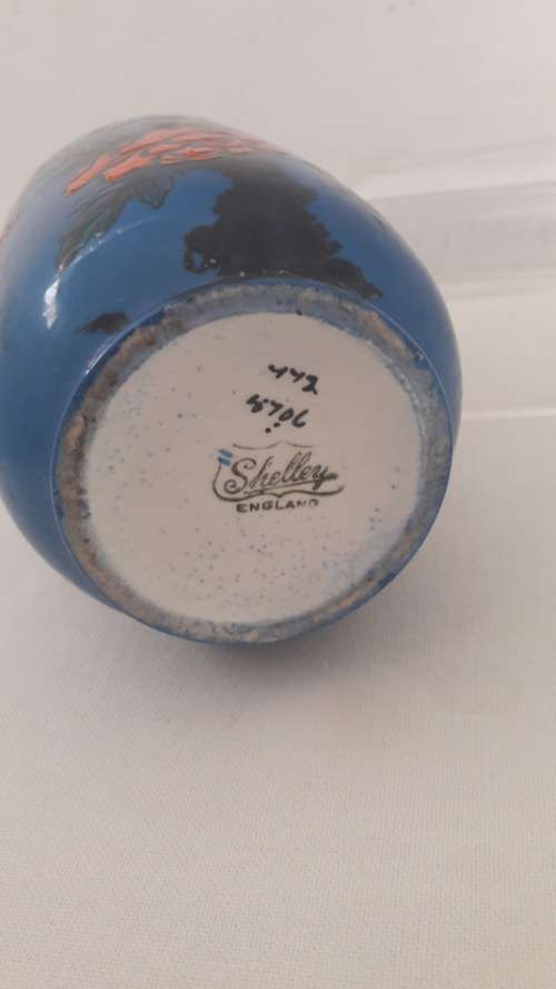 Art Deco Shelley ceramic vase in Chinoiserie style circa 1920's