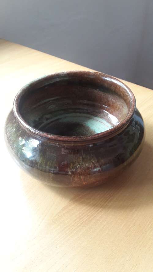 Linn Ware ceramic bowl  with mottled transmutation glaze circa 1940's