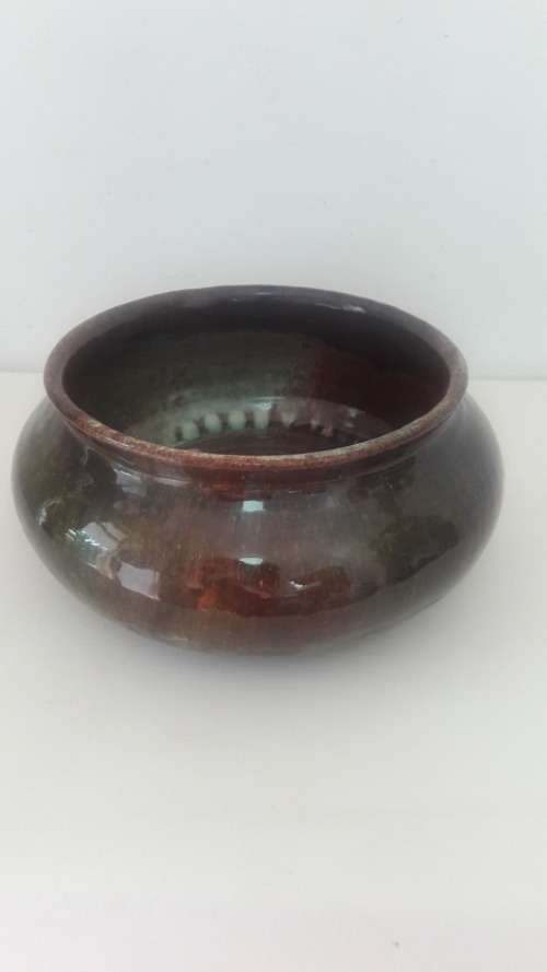 Linn Ware ceramic bowl  with mottled transmutation glaze circa 1940's