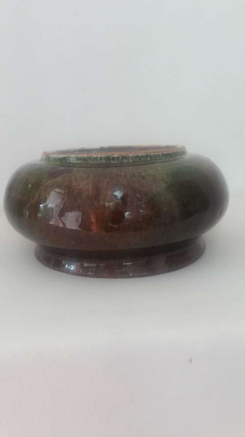 Linn Ware ceramic bowl  with mottled transmutation glaze circa 1940's