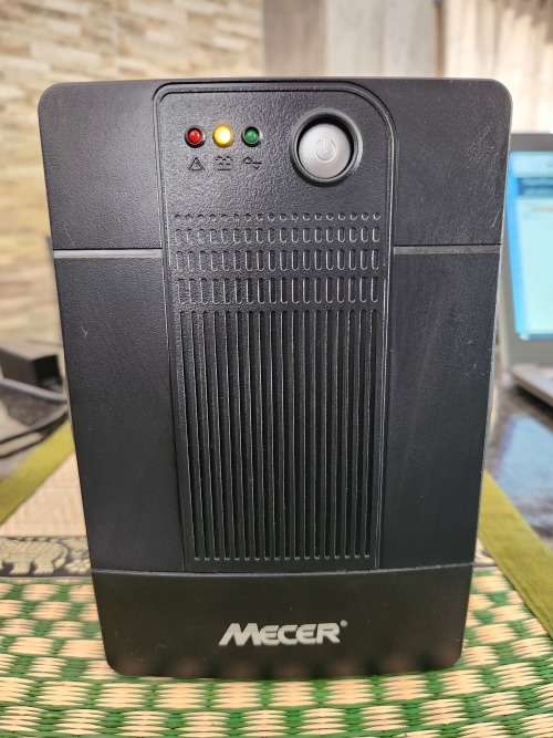 Mecer 2000VA/1200W Line Interactive/Off-Line UPS