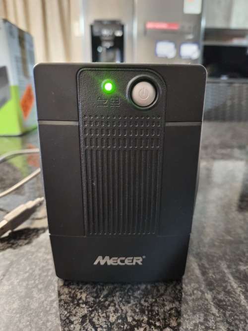 Mecer 650VA (360w) Off-Line Ups