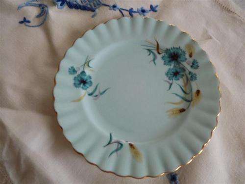CRAZY R1.00 STARTING PRICE ON THIS ROYAL ALBERT TEA PLATE IN BEAUTIFUL CORNFLOWER .THIS WONT LAST!