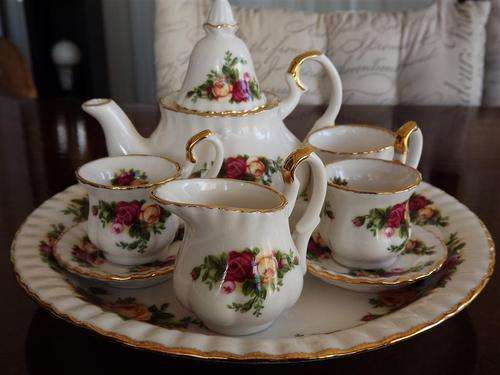 English Porcelain HIGHLY COLLECTABLE AND RARE ROYAL ALBERT OLD COUNTRY ROSES MINIATURE TEA SET FOR TWO WITH TRAY was sold for 1 800.00 on 3 Jul at 21 31 by cinderella72 in Port Elizabeth ID 103594699