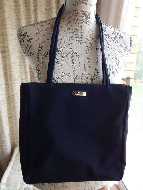 BEAUTIFUL GENUINE NINE WEST  NAVY  COLOUR  FABRIC LADIES HAND BAG WITH DOUBLE HANDLES