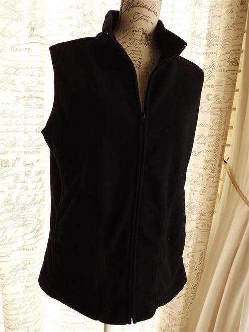 NEW LADIES 'REAL' SLEEVELESS BLACK POLAR FLEECE GILET WITH FULL LENGTH ZIP  LADIES SIZE 16
