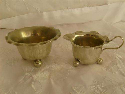 BEAUTIFUL EPNS SILVER PLATED SUGAR BOWL AND MILK JUG SET ON "BALL FEET"