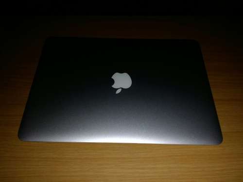 EARLY 2014*APPLE MACBOOK AIR6,2*INTEL CORE i5-4260U*HD 5000 GRAPHICS*BACKLIT KEYBOARD*128SSD