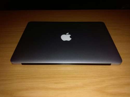 EARLY 2014*APPLE MACBOOK AIR6,2*INTEL CORE i5-4260U*HD 5000 GRAPHICS*BACKLIT KEYBOARD*128SSD