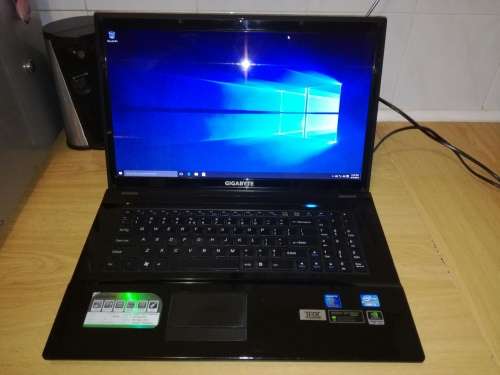*GIGABYTE i7 GAMER*IMMACULATE*GIGABYTE Q1732 i7*8GB RAM*NVIDIA 2GB*750GB HDD*MASSIVE 17.3'' SCREEN*