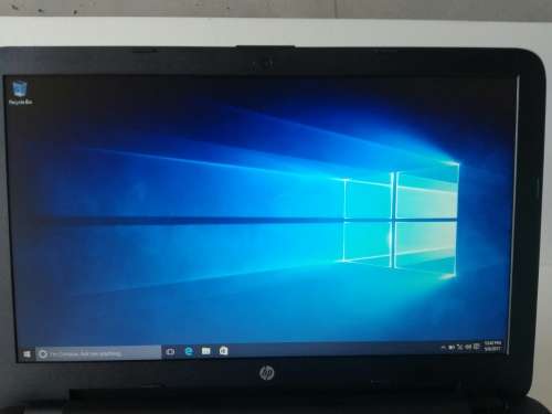 *9.9/10 Condition*IN WARRANTY*IMMACULATE*LATEST SKYLAKE 6TH GEN i5*HP 250 G5*DDR4*AMD RADEON R5*